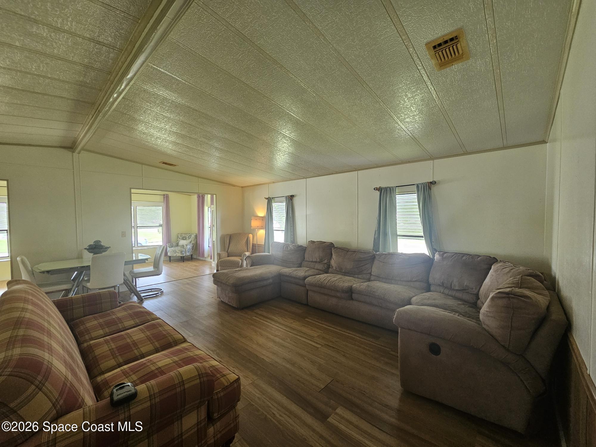 1302 Waterway Drive Property Photo 9