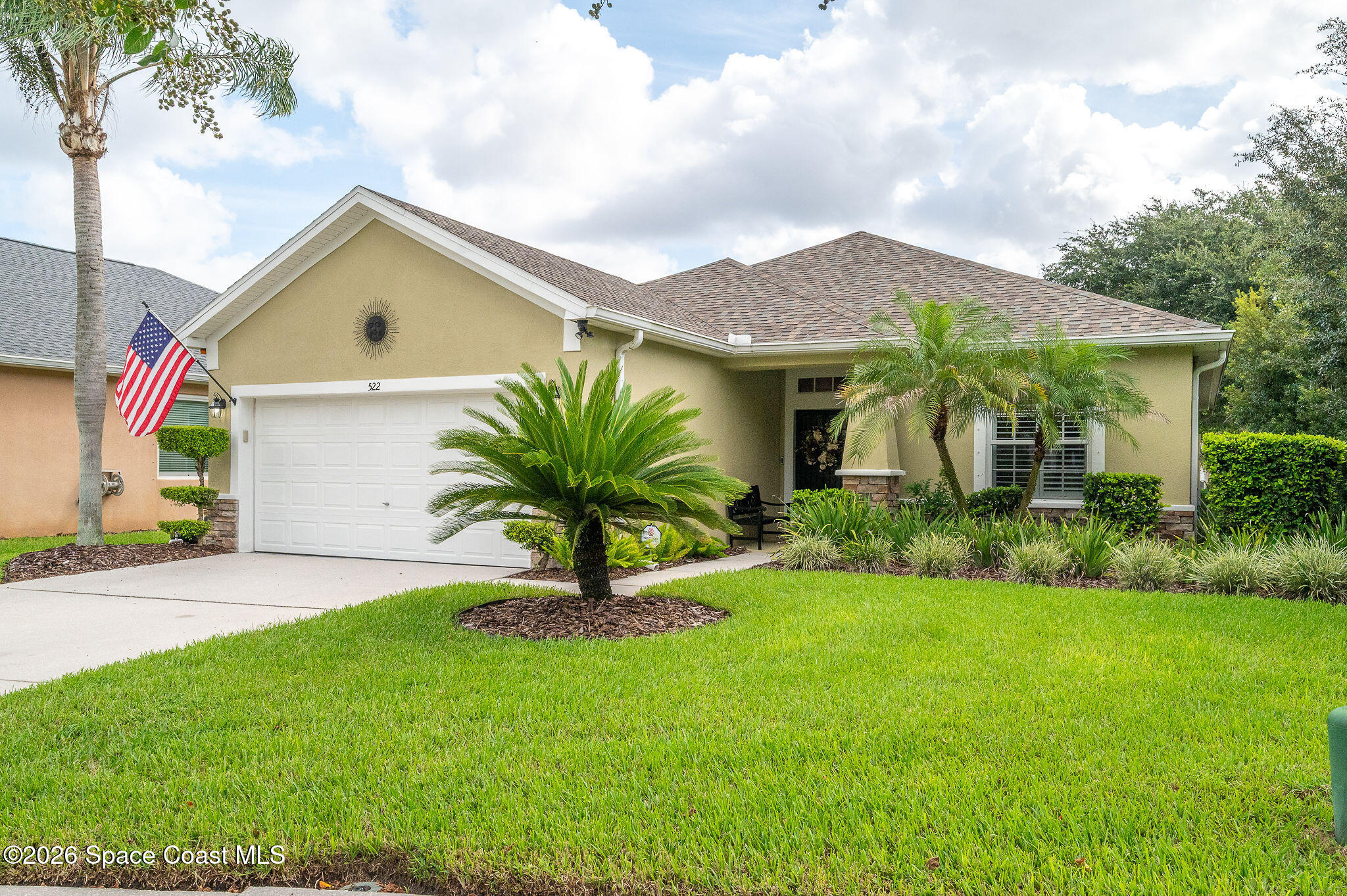 522 Waterside Circle Property Photo 1
