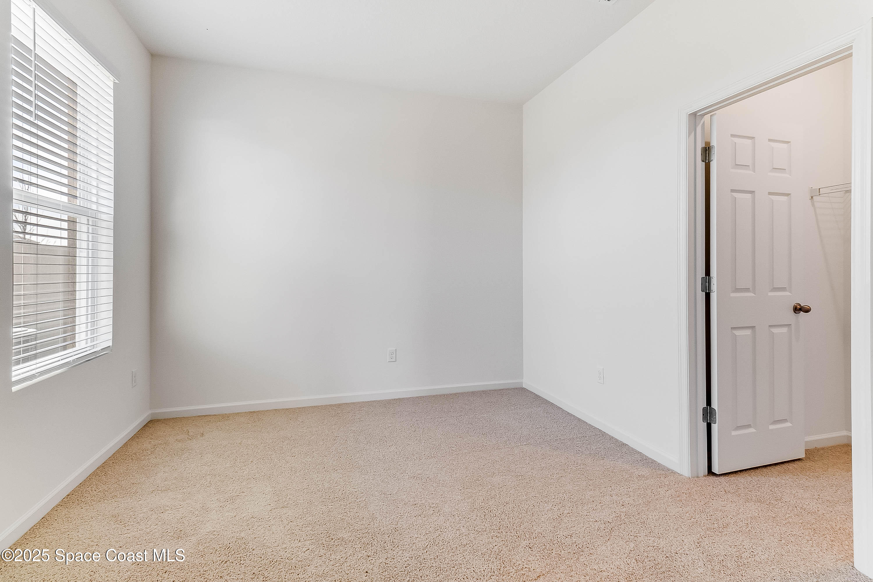 7075 Serpentine Court Property Photo 23