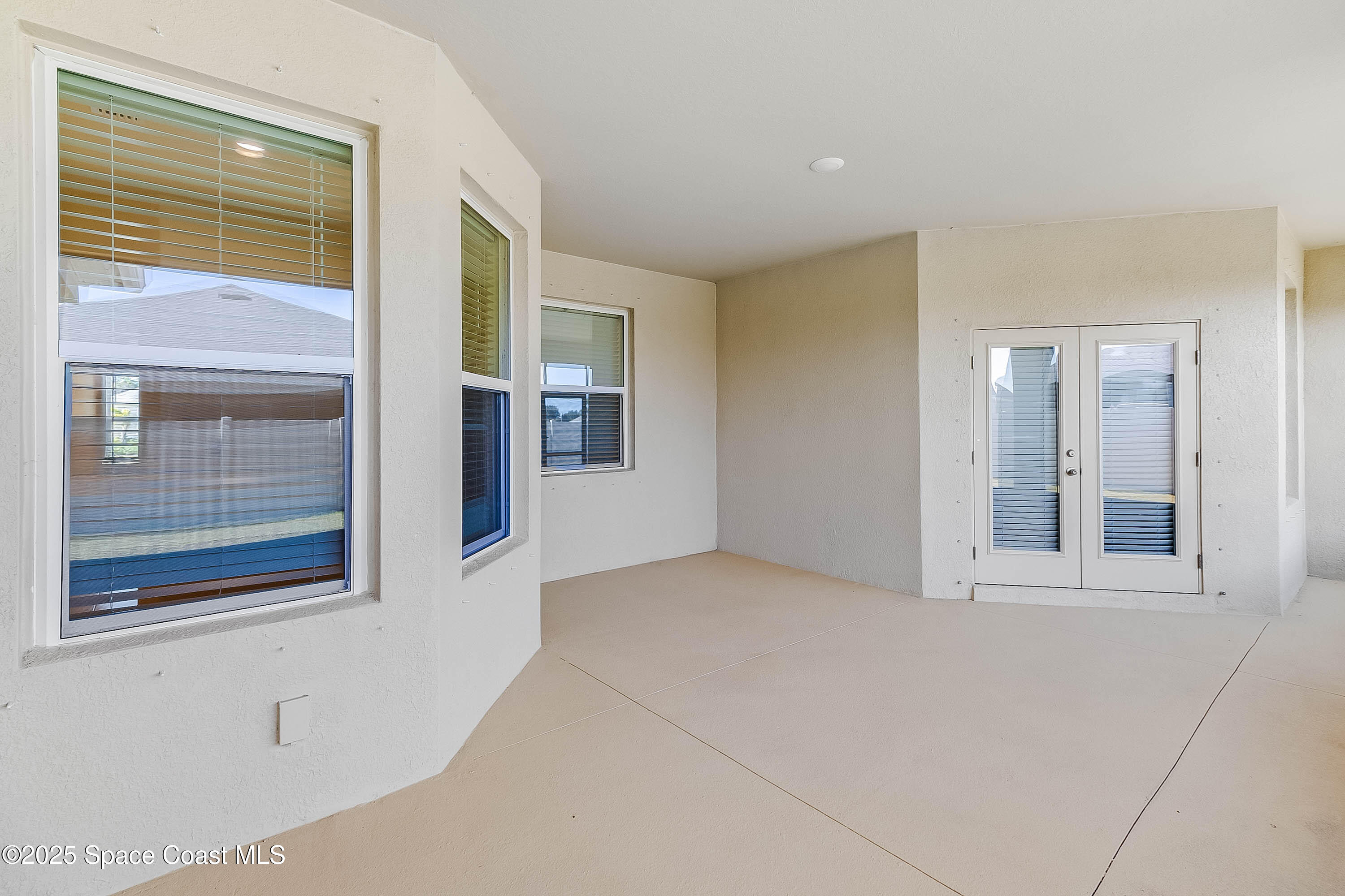 7075 Serpentine Court Property Photo 26