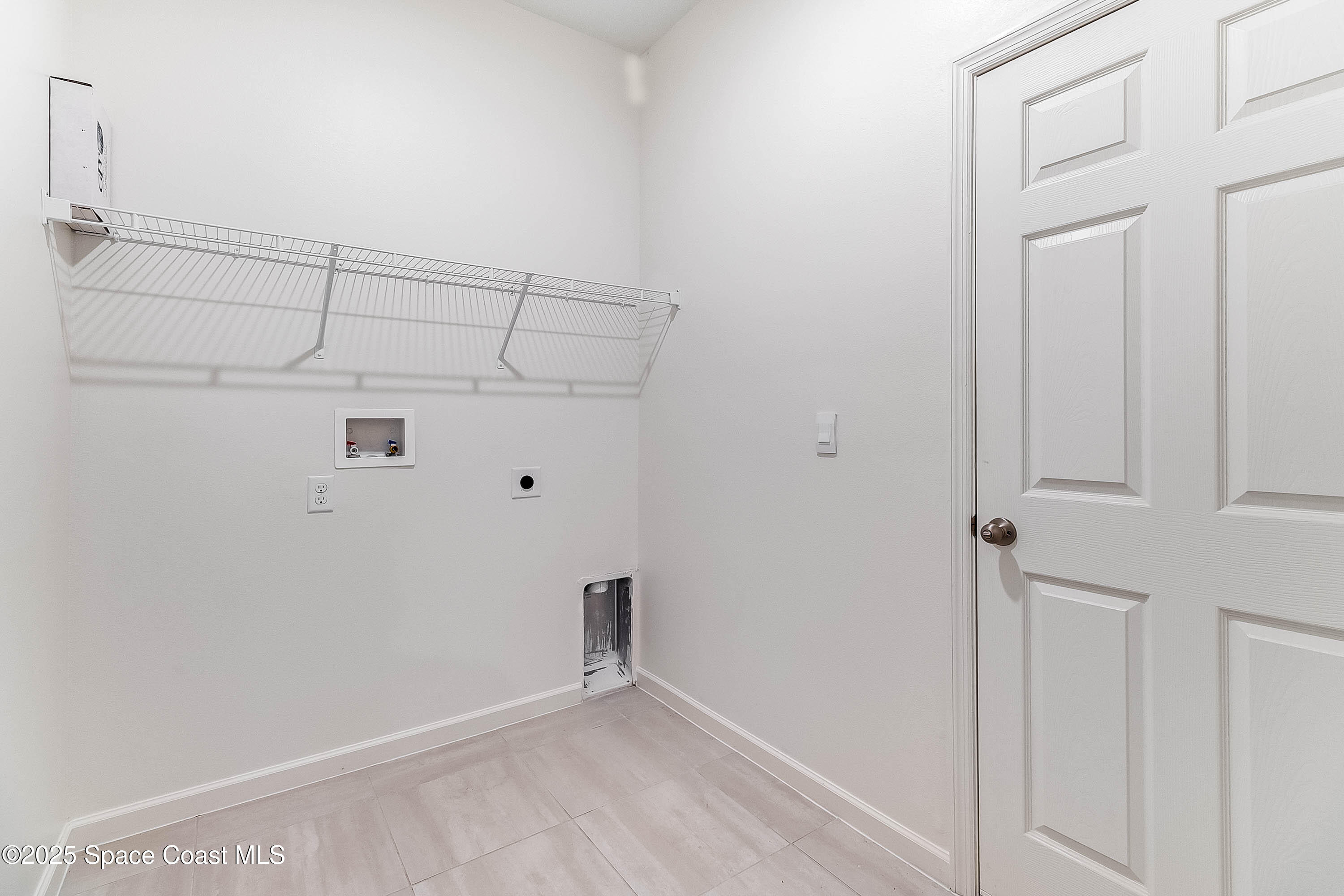 7075 Serpentine Court Property Photo 29