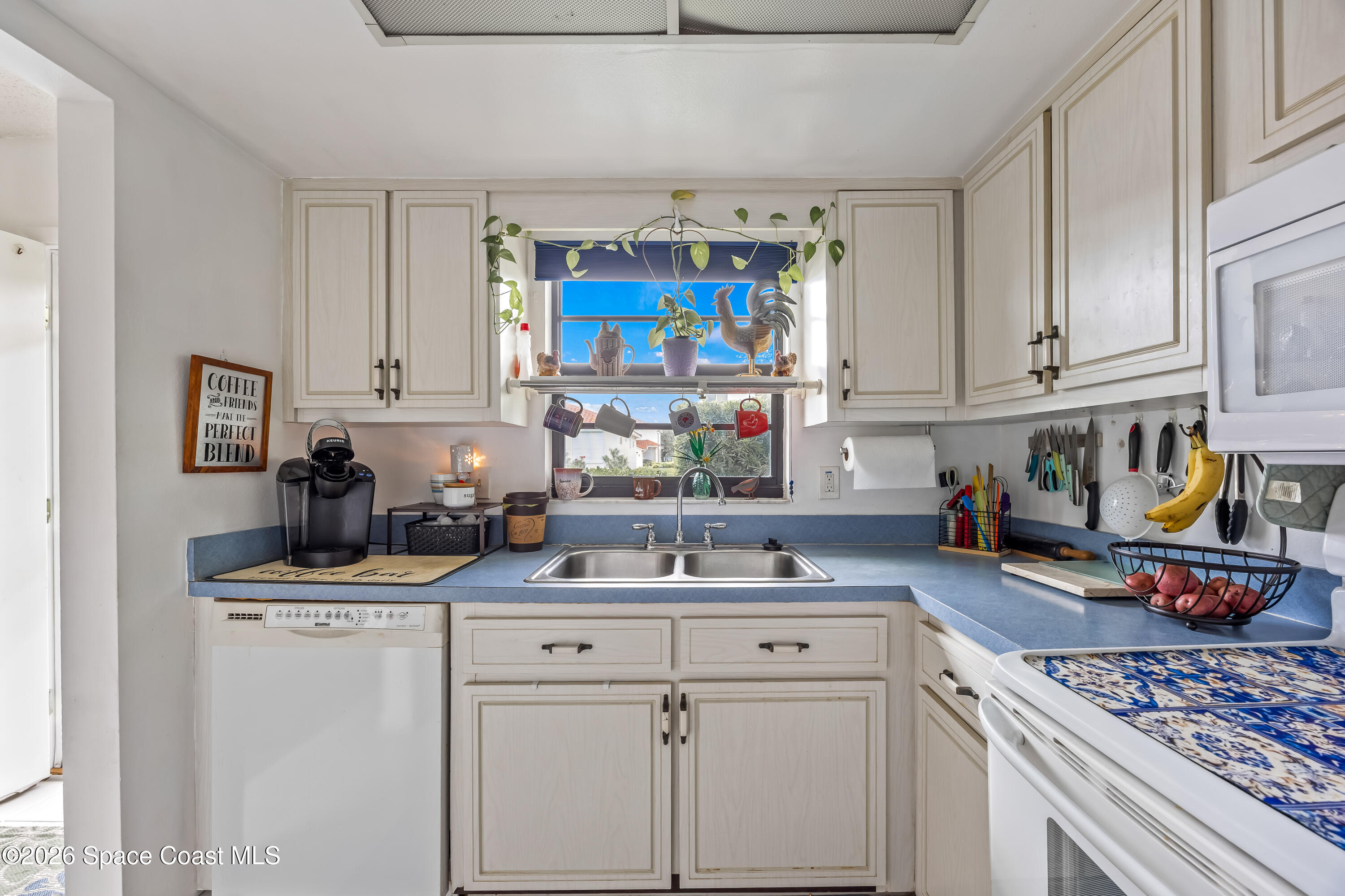 200 Saint Lucie Lane 301 Property Photo 15