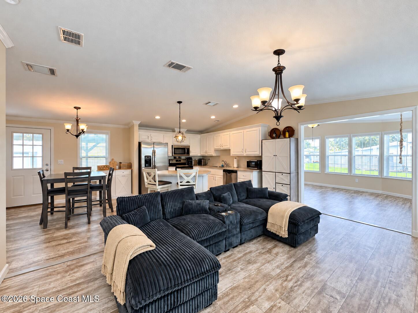 923 Vireo Drive Property Photo 4
