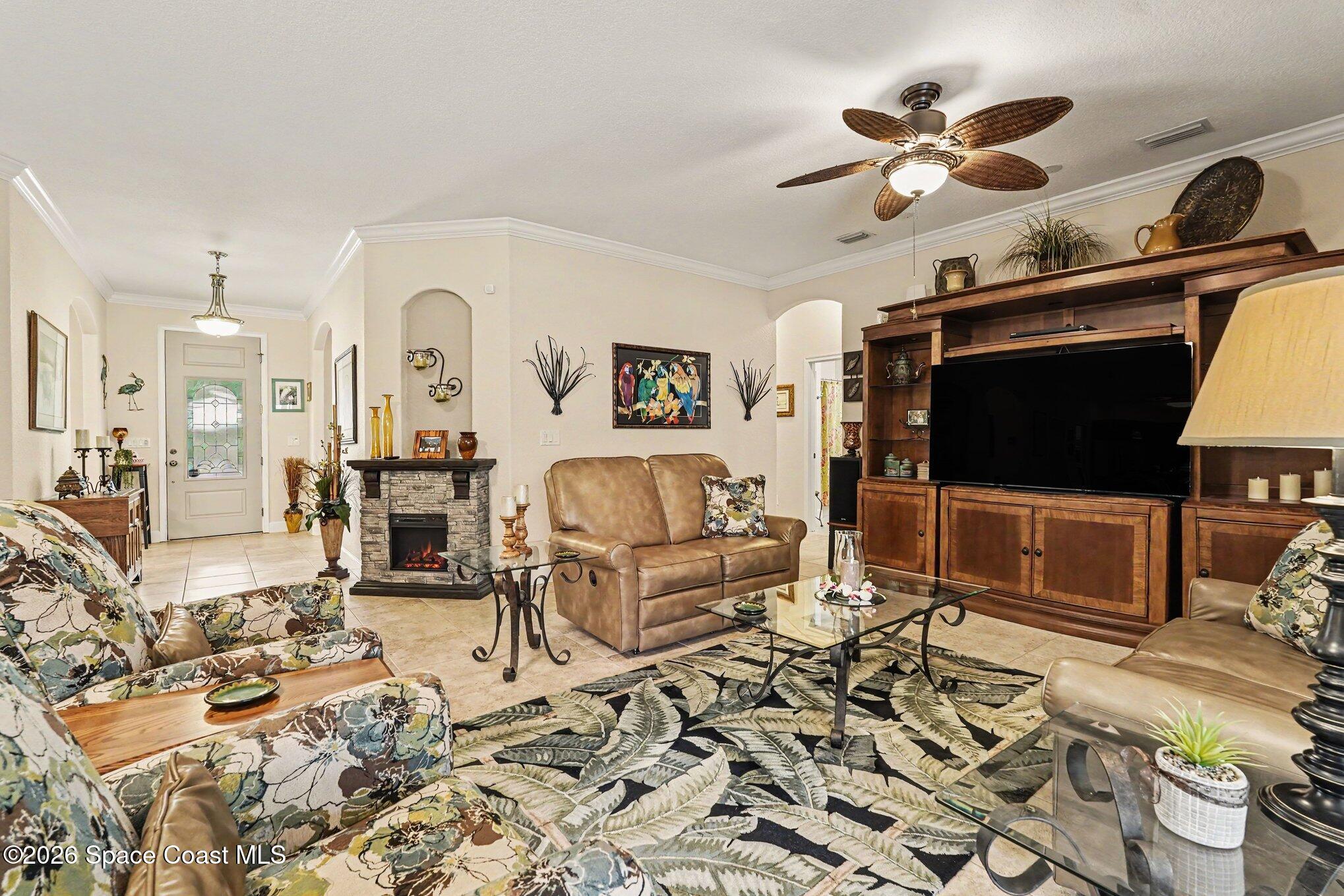 7119 Hacienda Drive Property Photo 7