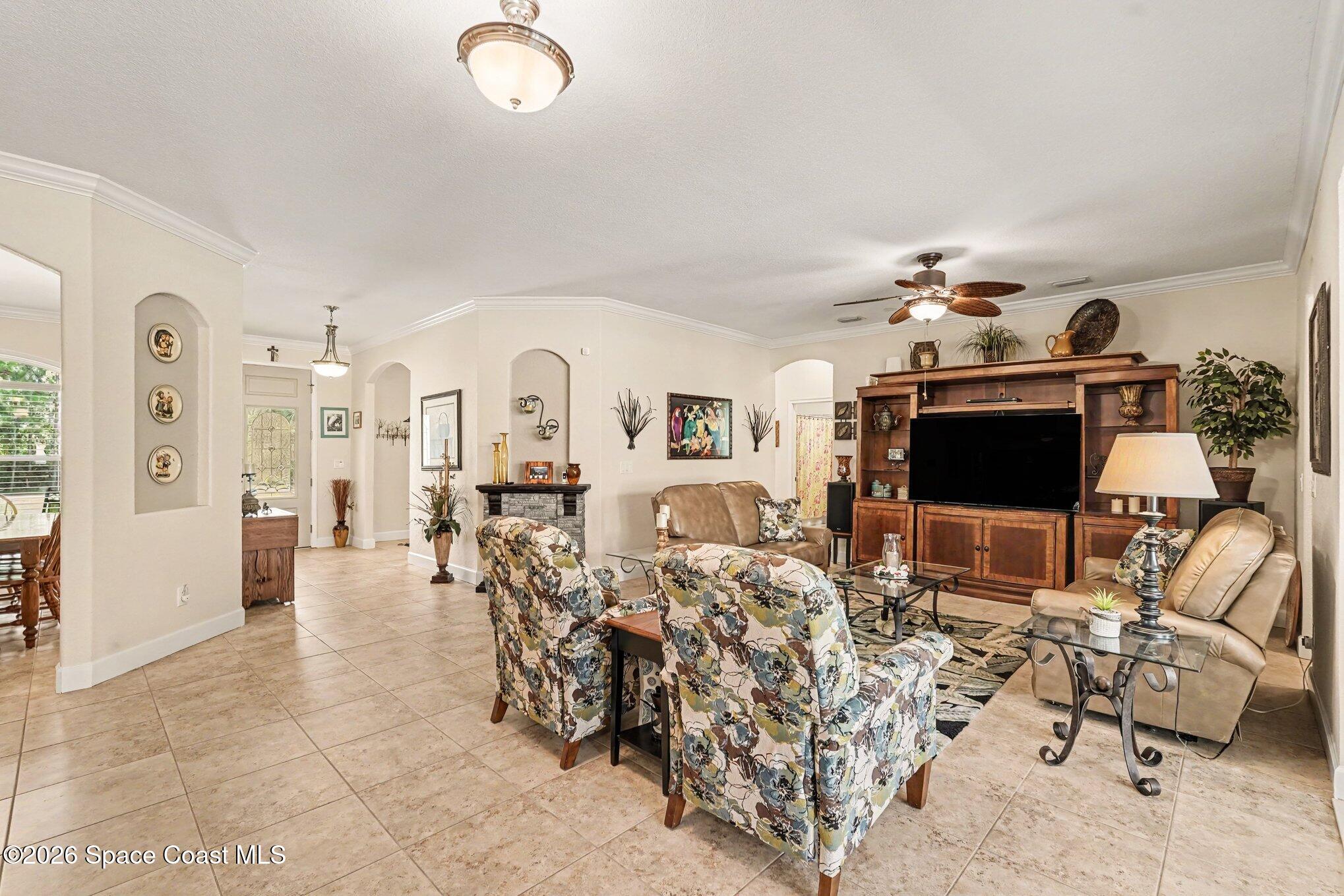 7119 Hacienda Drive Property Photo 8