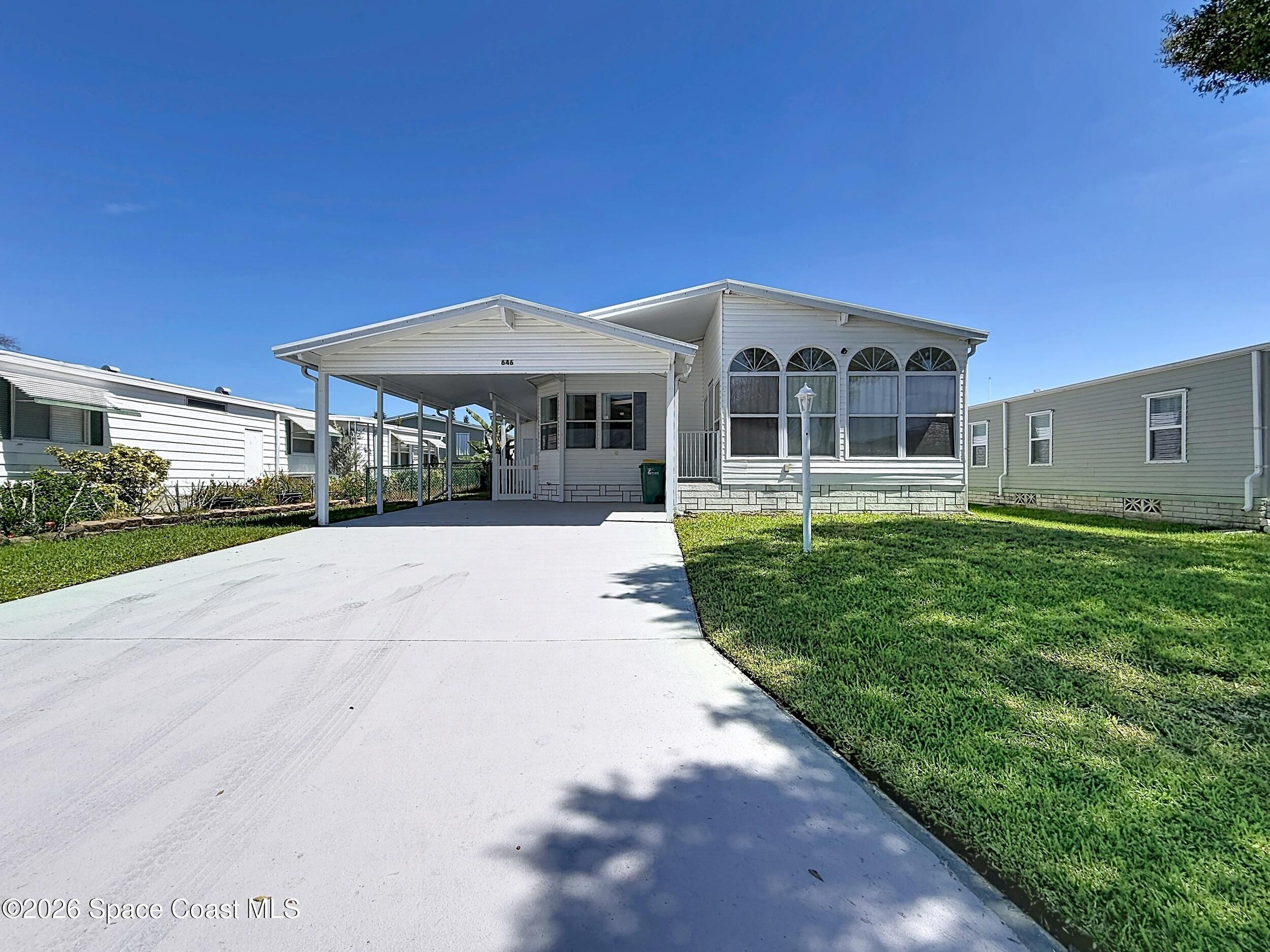 646 Periwinkle Circle Property Photo 1