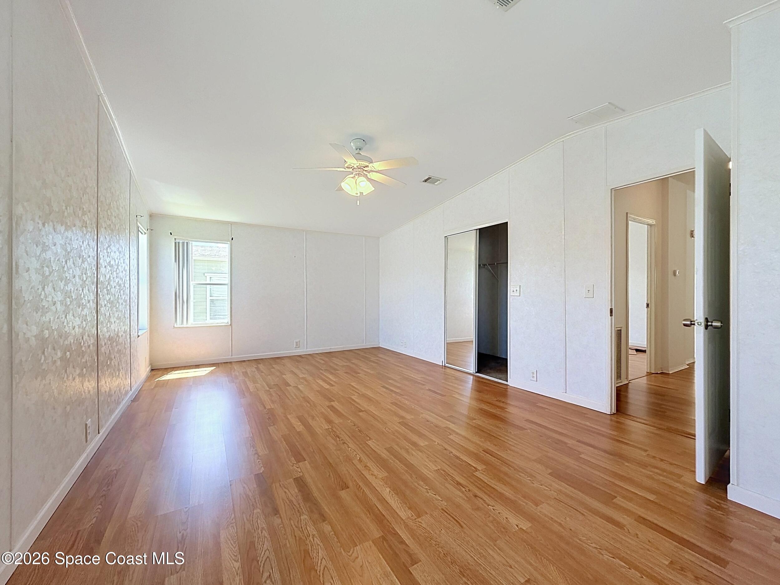 646 Periwinkle Circle Property Photo 11