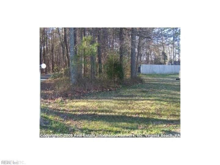 43 Woods Ln Property Photo 1