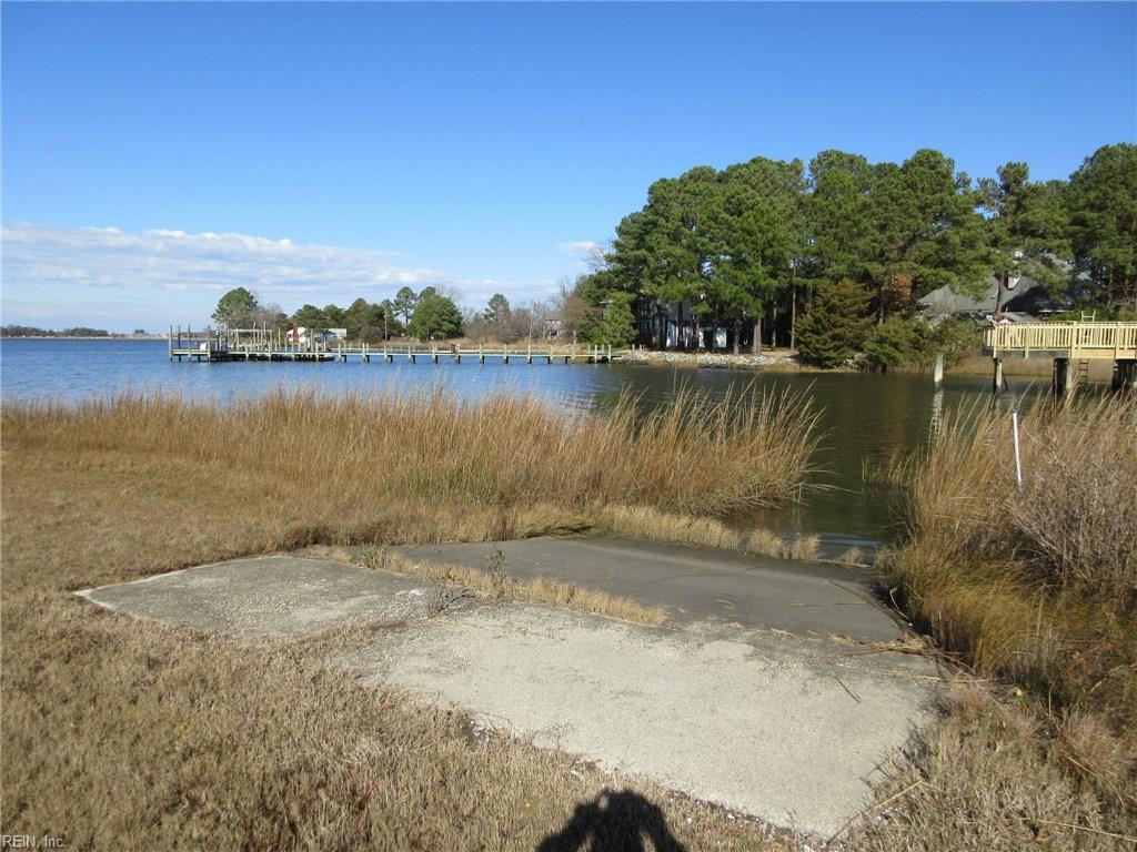 43 Hampshire Dr Property Photo 3