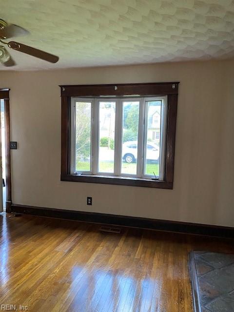 227 Hollywood Ave Property Photo 5