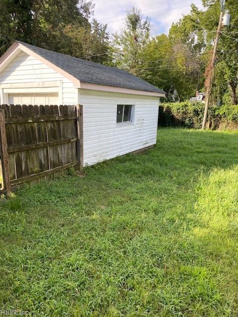 227 Hollywood Ave Property Photo 28