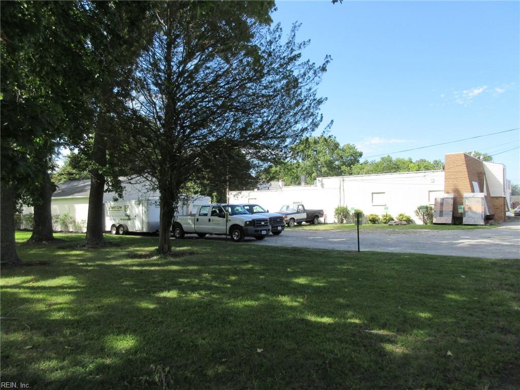 1283 N King St Property Photo 10