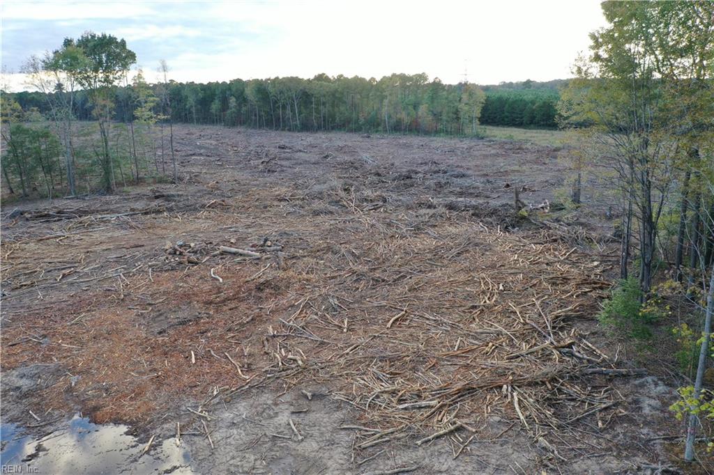 22056 Brewers Neck Blvd Property Photo 3