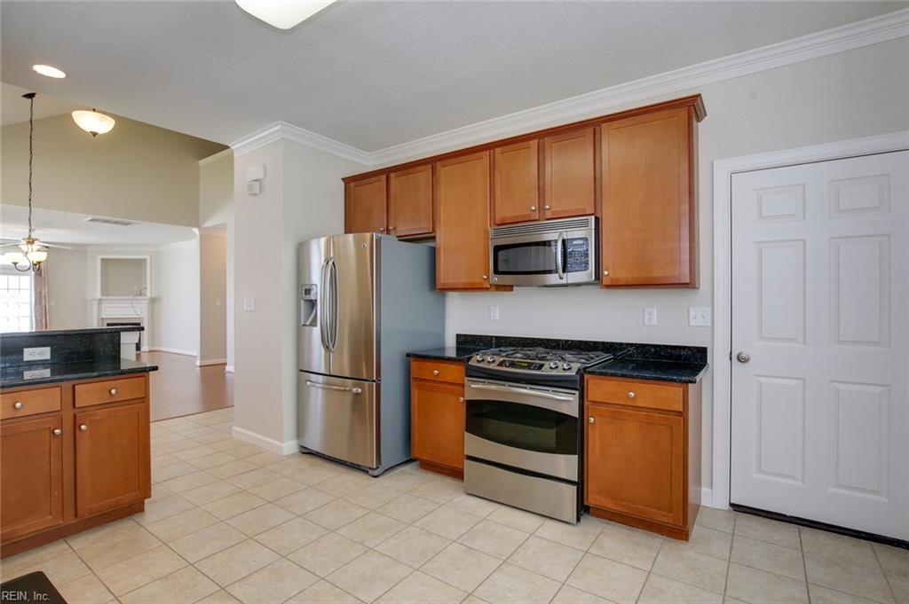 1328 Abelia Way Property Photo 6