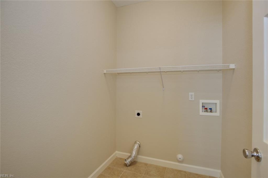 1328 Abelia Way Property Photo 14