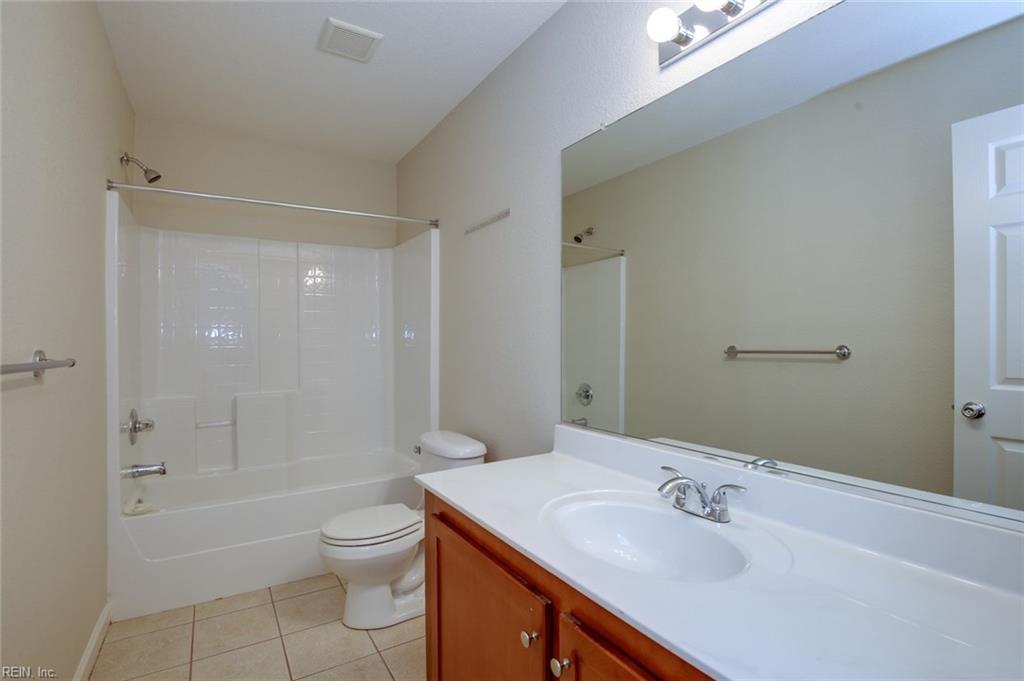 1328 Abelia Way Property Photo 17
