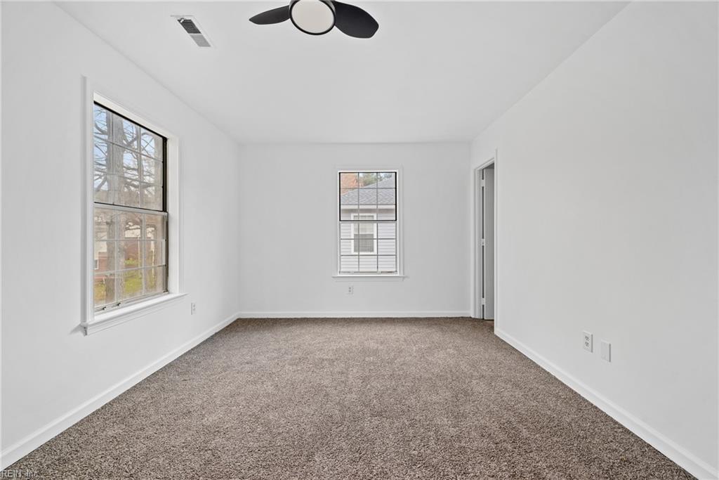 364 Thorncliff Dr Property Photo 11