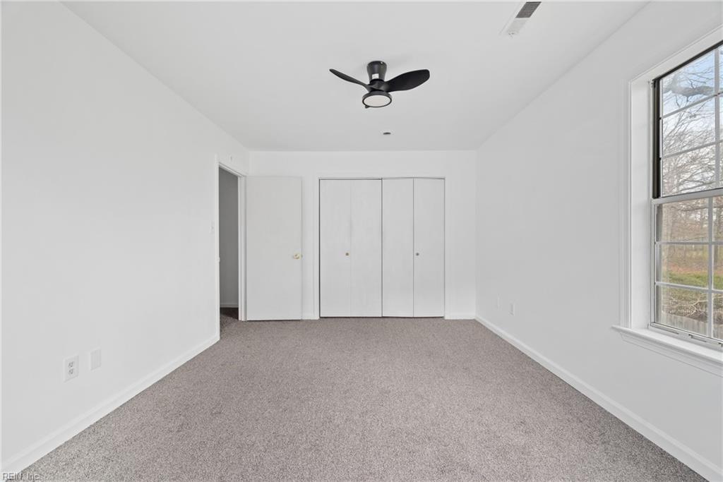 364 Thorncliff Dr Property Photo 13