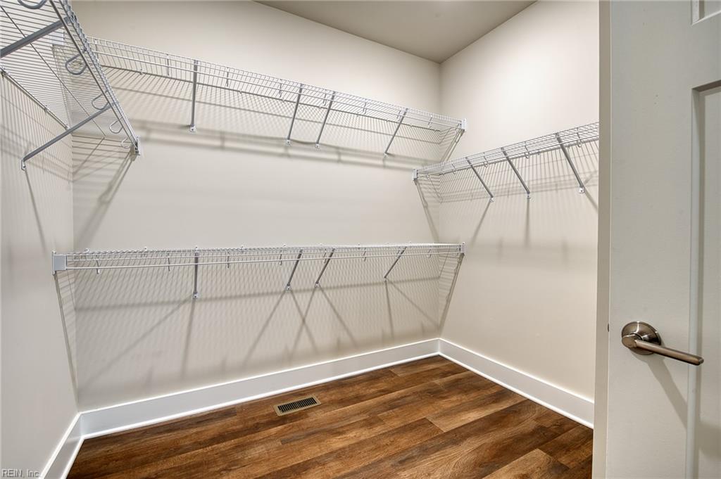 1212 Hitchens Ln Property Photo 19