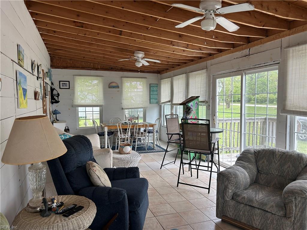 7144 Kellam Dr Property Photo 3
