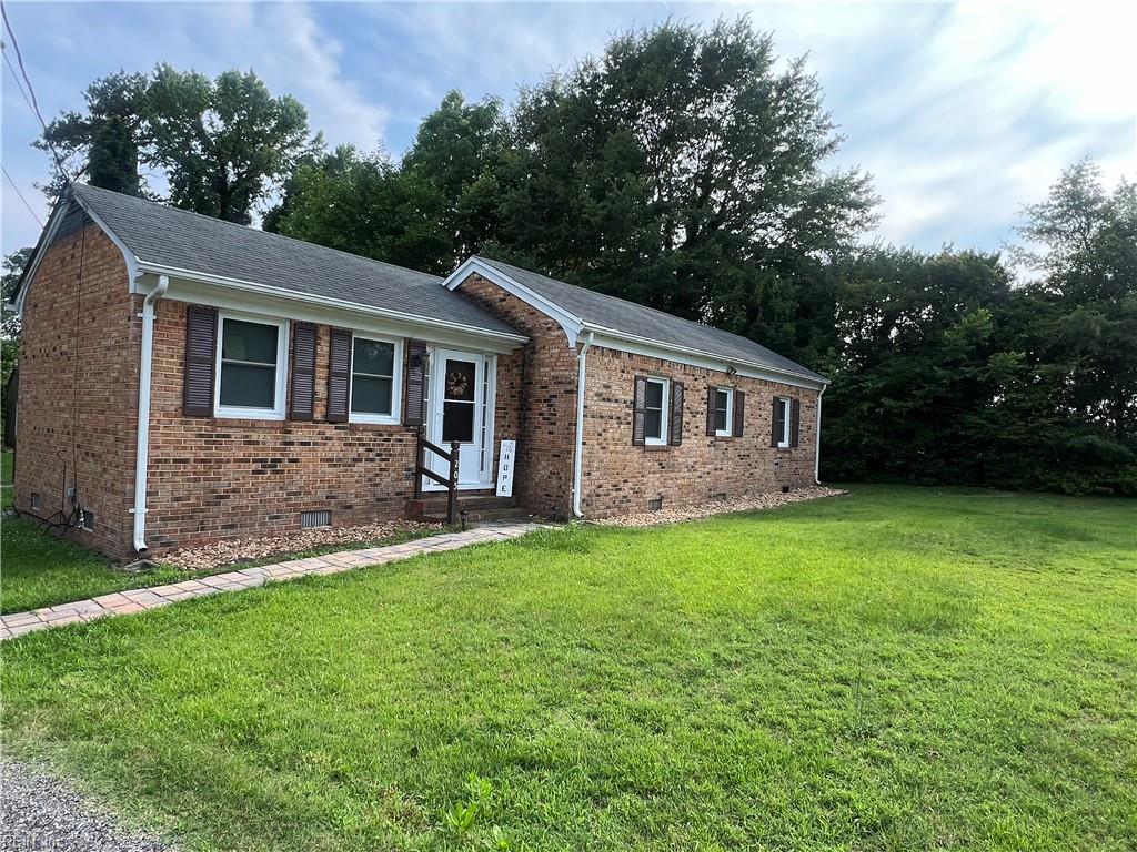 205 Country Club Rd Property Photo 2