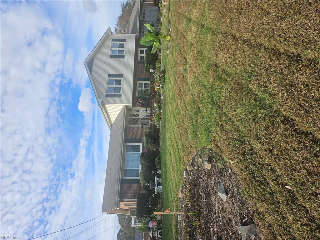 904 Flintfield Cres Property Photo 2