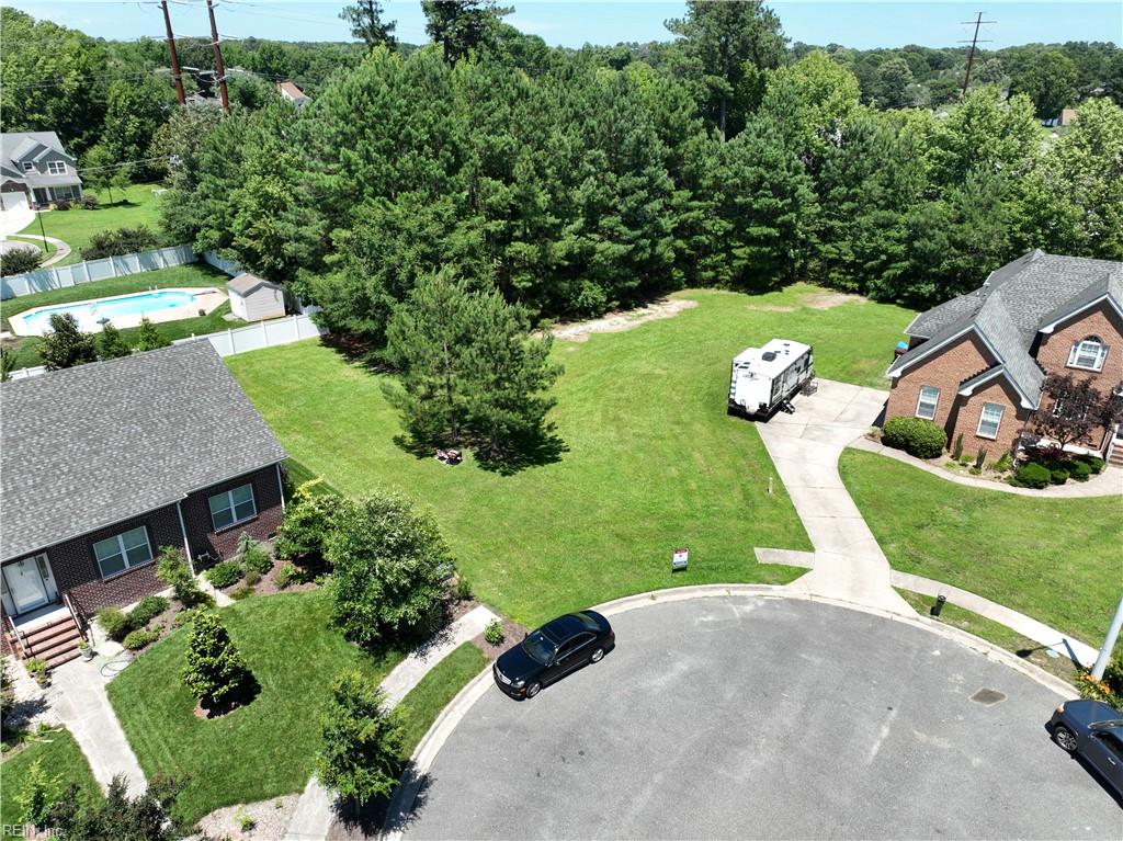 904 Brice Ct Property Photo 2