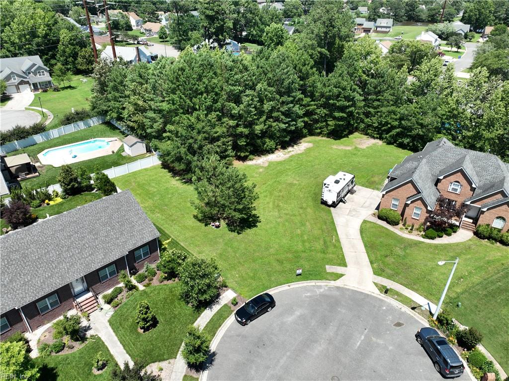 904 Brice Ct Property Photo 4