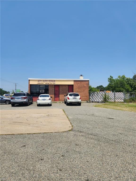 5858 Jefferson Ave Property Photo 2