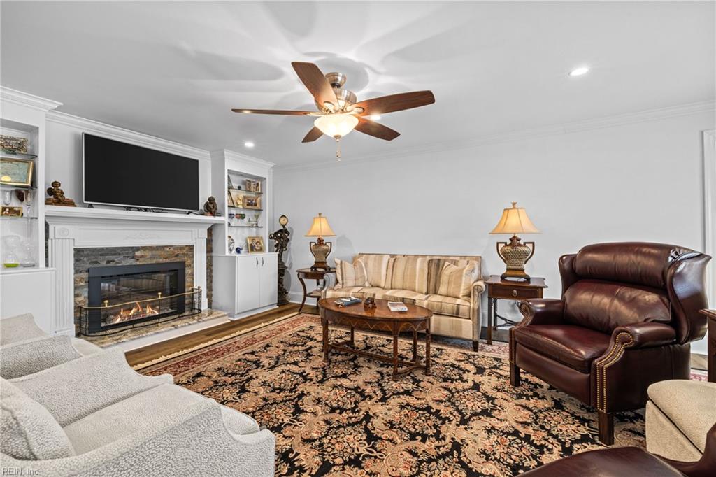 700 Oriole Dr Property Photo 18