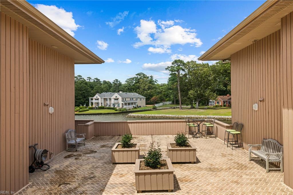 700 Oriole Dr Property Photo 37
