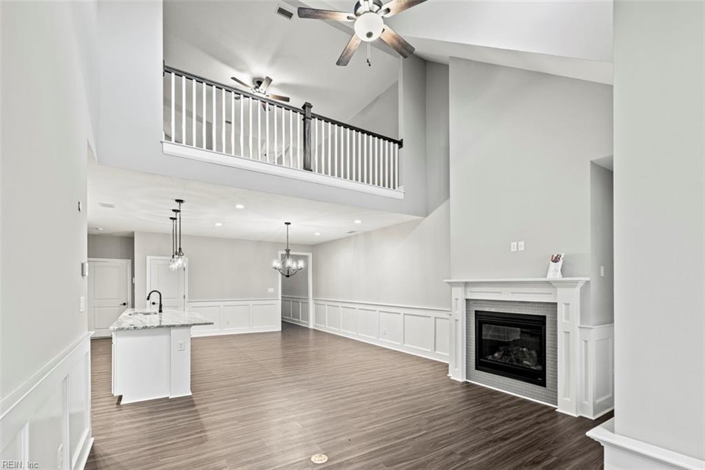 4611 Longleaf Pl Property Photo 8