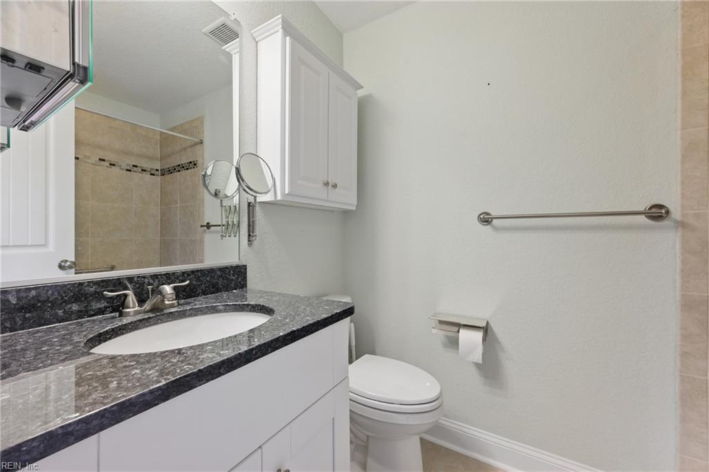 1400 W Ocean View Ave Property Photo 23