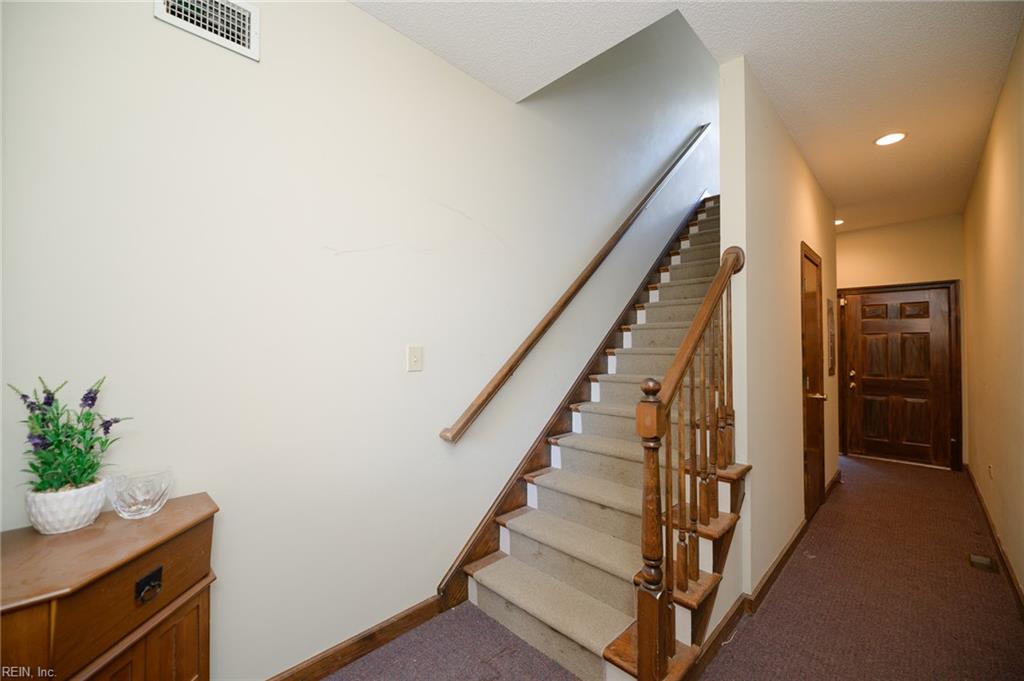 760 Mcguire Pl Property Photo 18