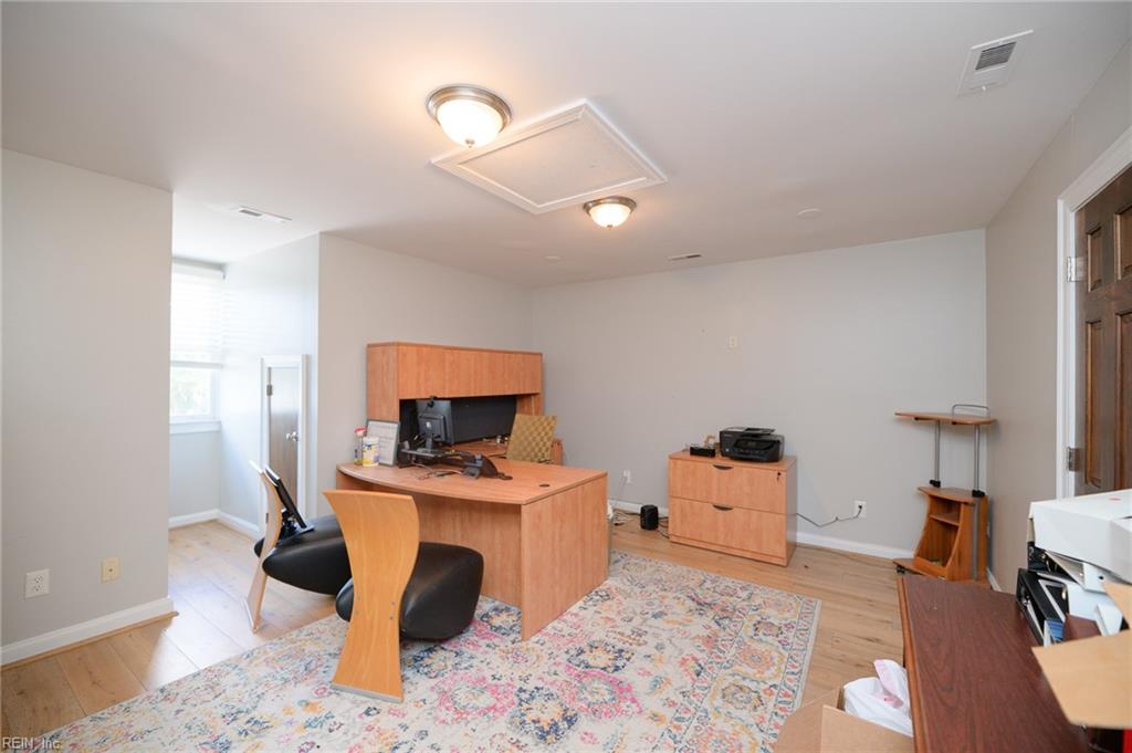 760 Mcguire Pl Property Photo 25