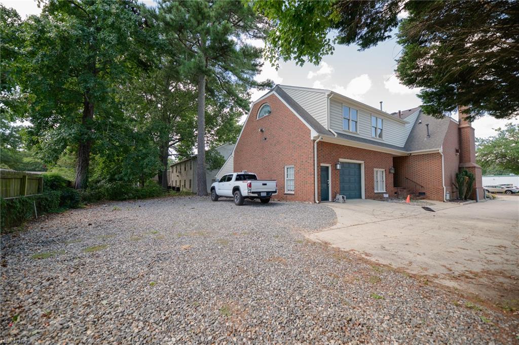 760 Mcguire Pl Property Photo 32