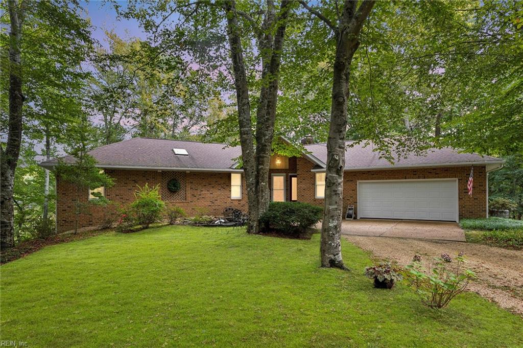 8038 Boxwood Ln Property Photo 6