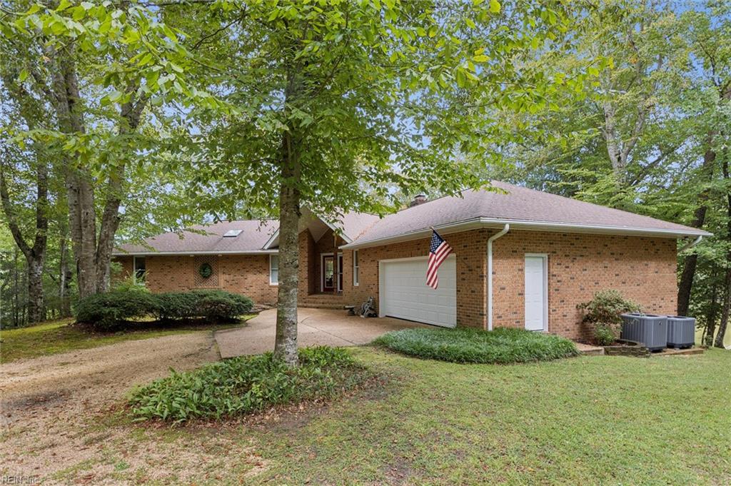 8038 Boxwood Ln Property Photo 11