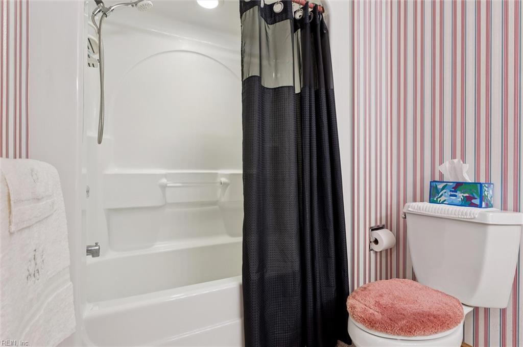 8038 Boxwood Ln Property Photo 32