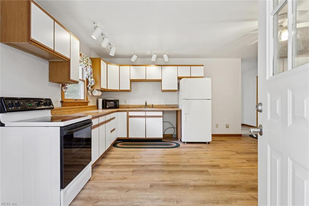 8038 Boxwood Ln Property Photo 43