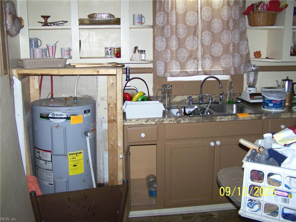 571 Laurel St Property Photo 11