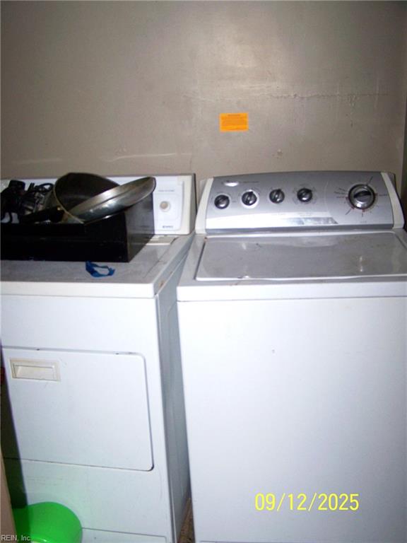 571 Laurel St Property Photo 12