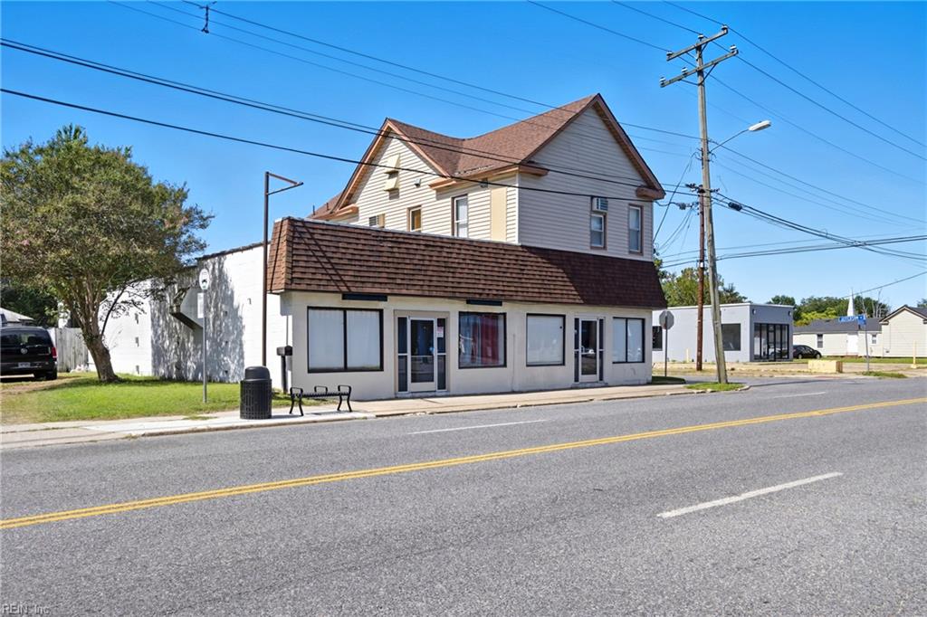 1300 Bainbridge Blvd Property Photo 2