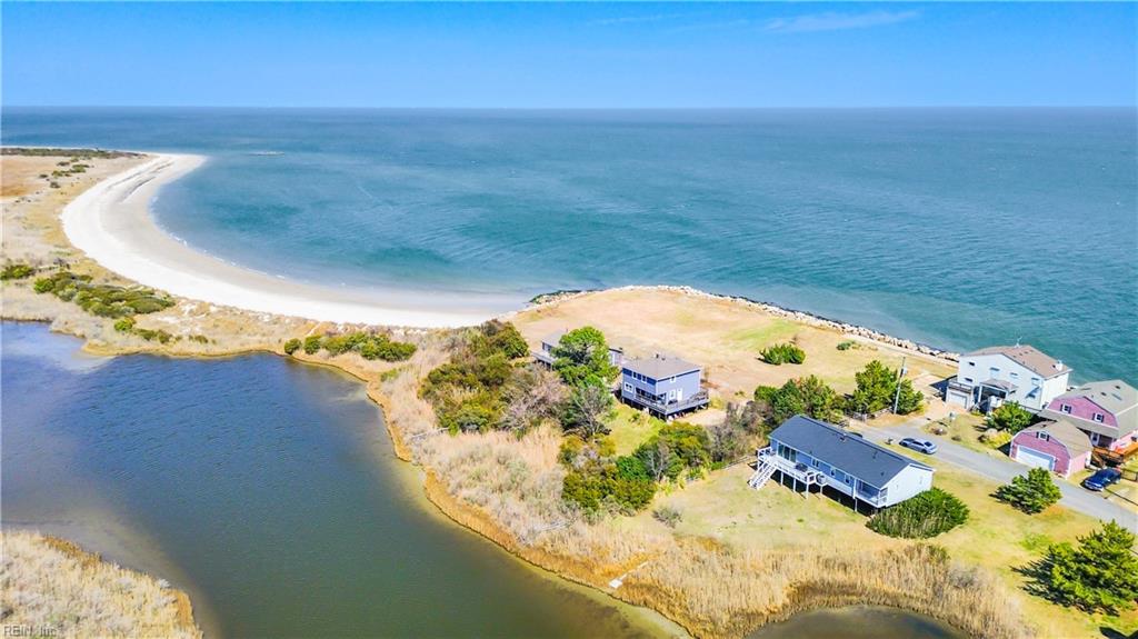 215 Lighthouse Dr Property Photo 6