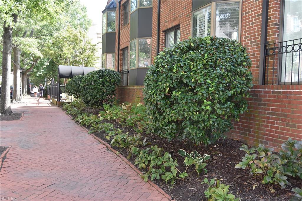 421 W Bute St Property Photo 10