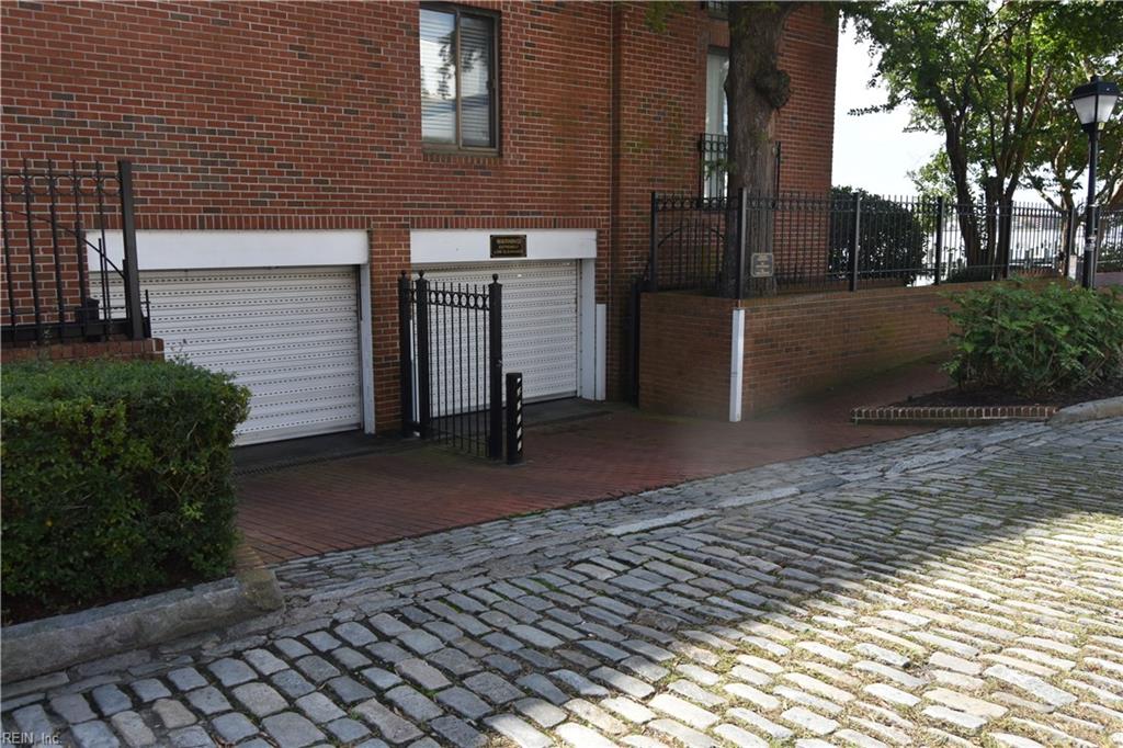 421 W Bute St Property Photo 13