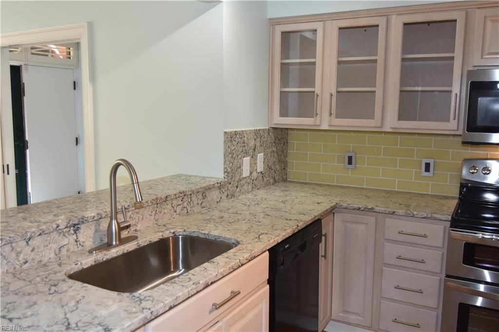 421 W Bute St Property Photo 20
