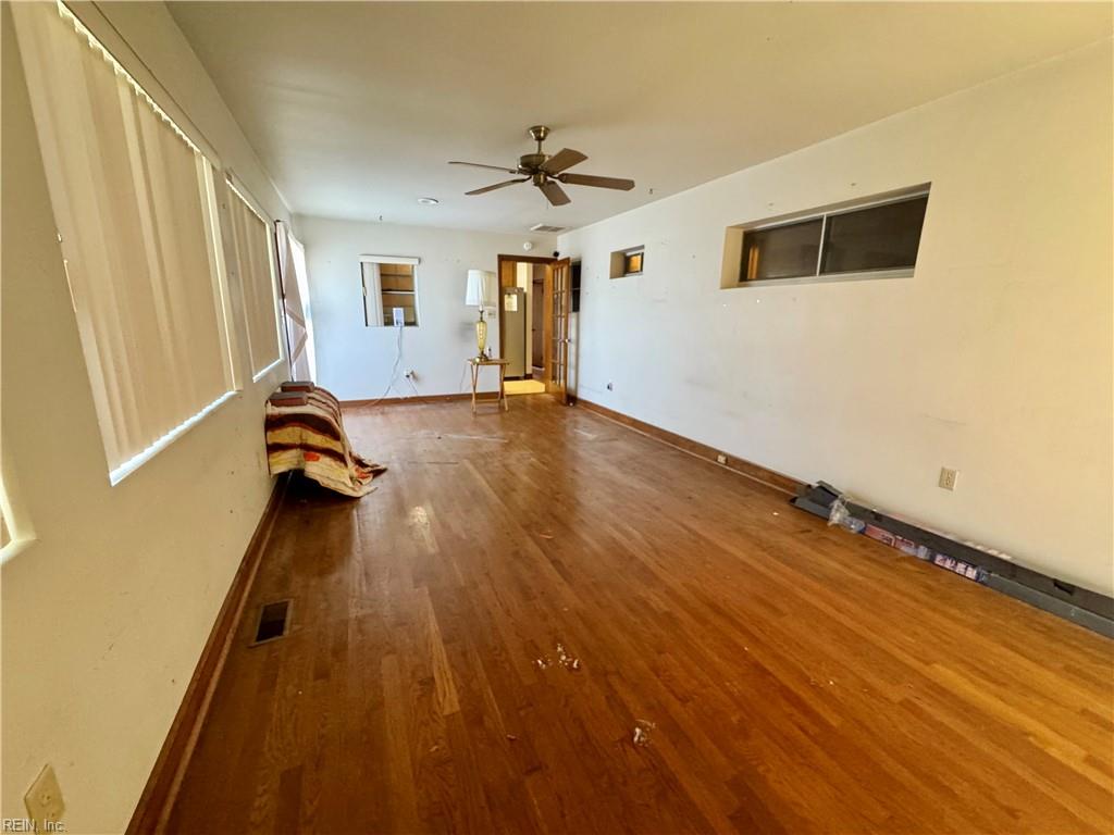 9 Julian Pl Property Photo 13