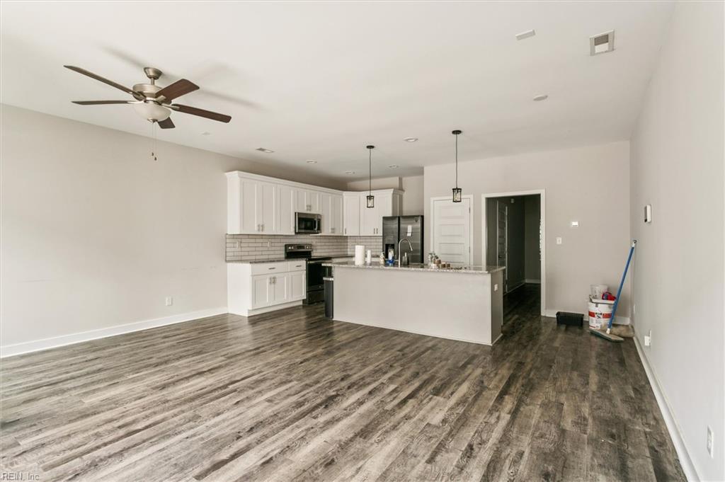 103 Daybeacon St Property Photo 2