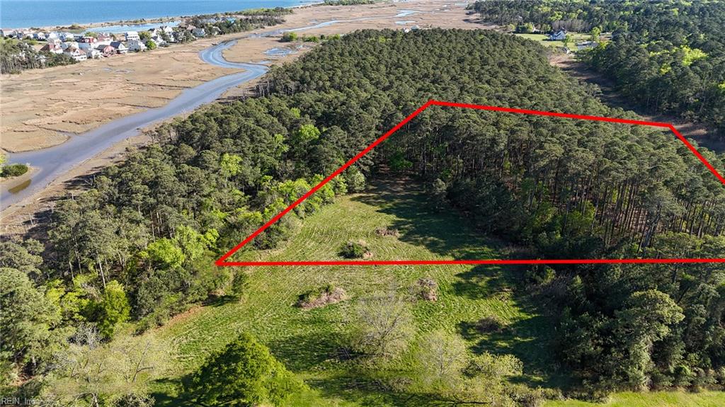 950 Beach Rd Property Photo 9